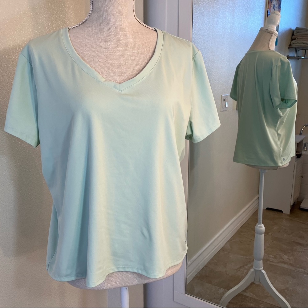 Light green workout t-shirt, RBX size XL